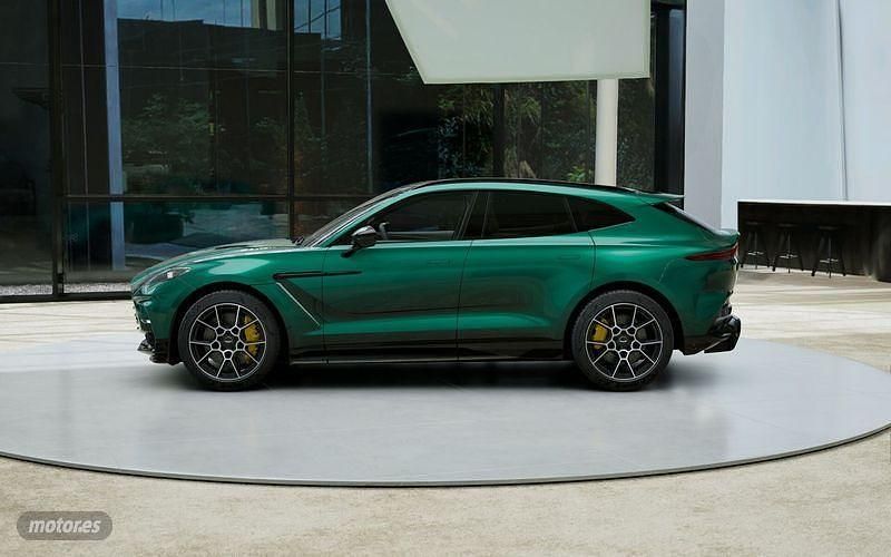 Usado Aston Martin DBX 707 CV (519 kW) 2024 Malachite green SUV