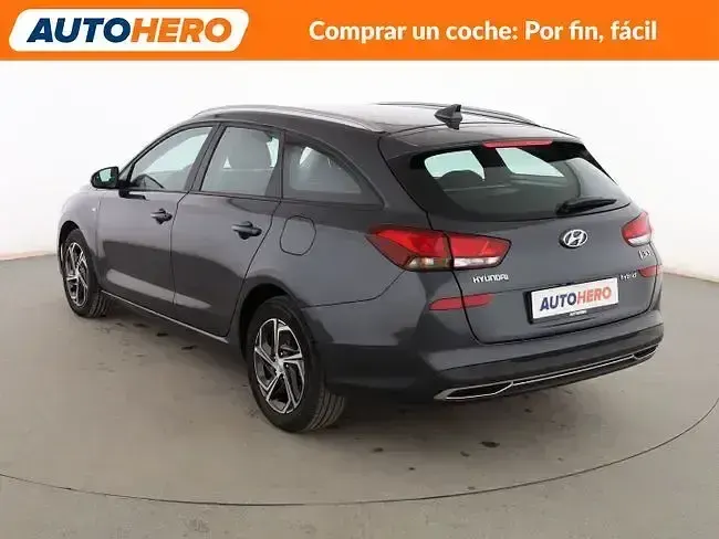 Usado Hyundai i30 136 CV (100 kW) 2021 Gris Familiar