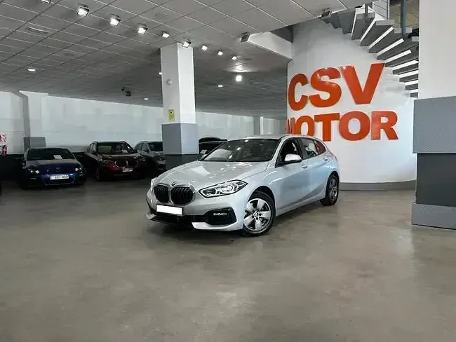 Usado BMW 116 116 CV (85 kW) 2021 Gris Utilitario
