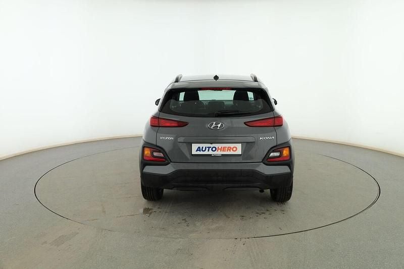 Usado Hyundai Kona 116 CV (85 kW) 2019 Gris SUV