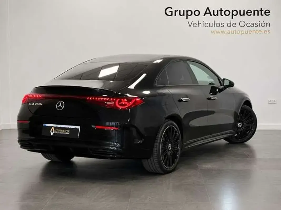 Usado Mercedes C220 272 CV (200 kW) 2026 Negro Berlina