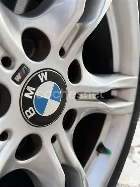 Usado BMW 318 Comfort Edition 150 CV (110 kW) 2020 Negro Familiar