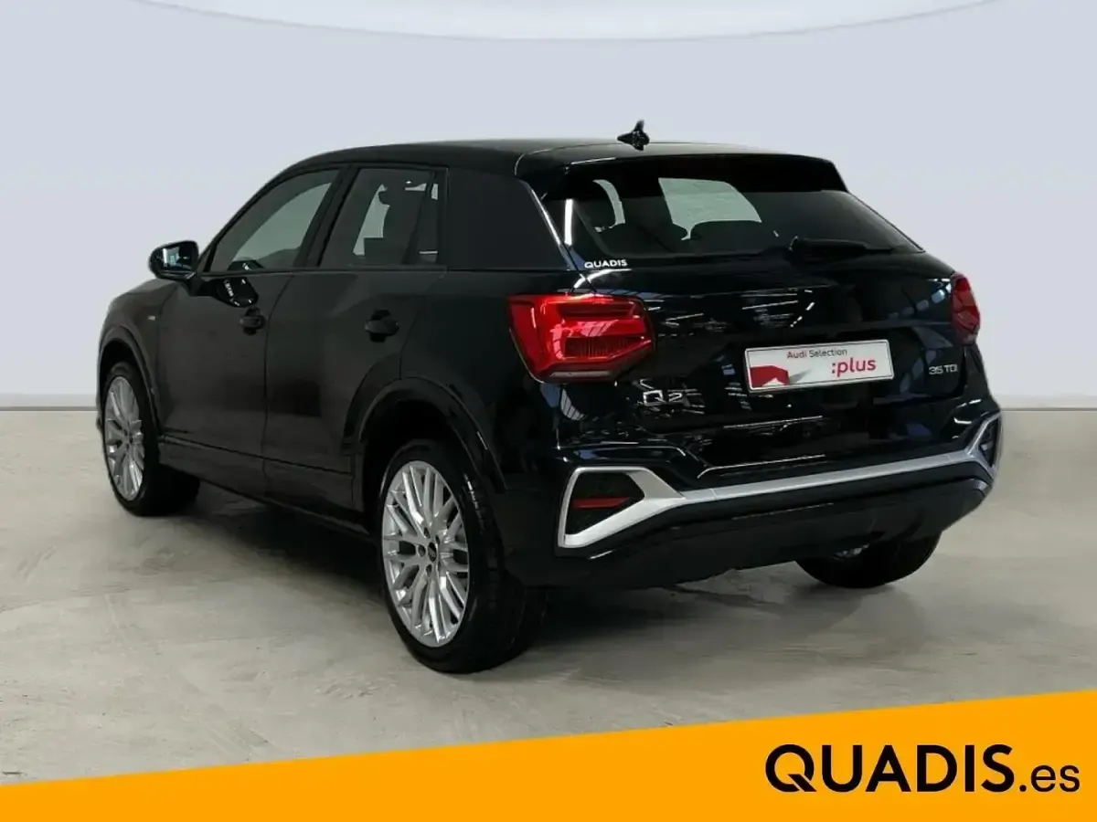 Usado Audi Q2 S-Line 150 CV (110 kW) 2025 Negro SUV
