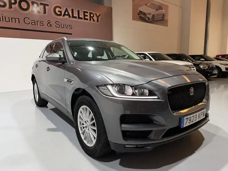 Usado Jaguar F-Pace Pure 180 CV (132 kW) 2018 Gris / plata SUV