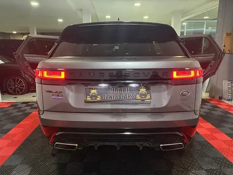 Usado Land Rover Range Rover Velar R-Dynamic 300 CV (220 kW) 2018 Gris / plata SUV