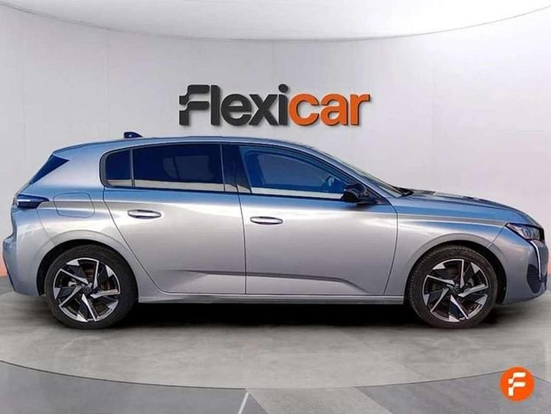 Usado Peugeot 308 Allure 131 CV (96 kW) 2024 Gris Utilitario