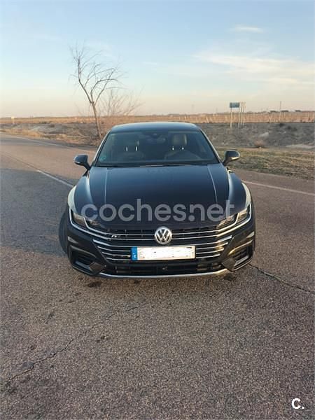 Usado VW Arteon R-line 150 CV (110 kW) 2018 Negro Utilitario