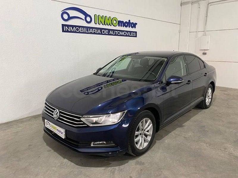 Usado VW Passat Advance 150 CV (110 kW) 2017 Azul Berlina