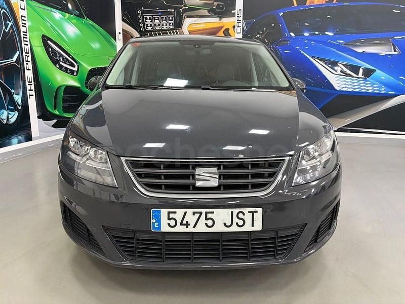 Usado Seat Alhambra Ecomotive 115 CV (84 kW) 2016 Gris / plata Monovolumen