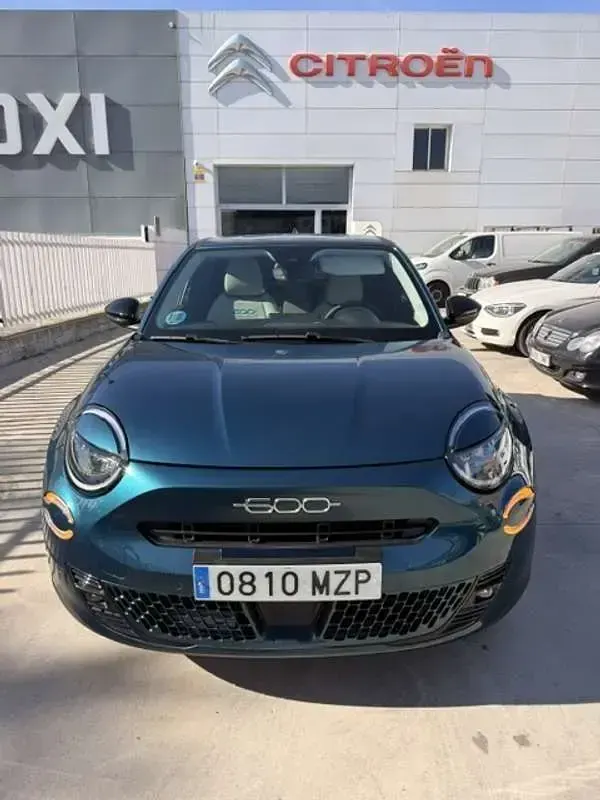 Nuevo Fiat 600 La Prima 101 CV (74 kW) 2025 Verde SUV
