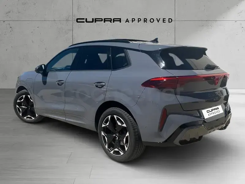 Usado Cupra Terramar 204 CV (150 kW) 2025 Gris / plata SUV