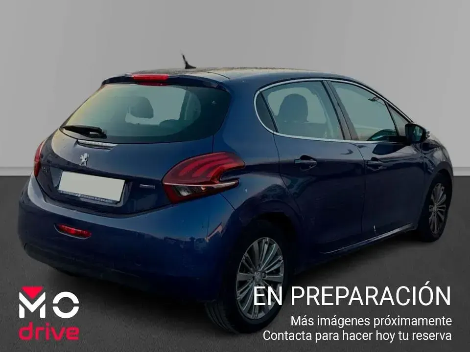 Usado Peugeot 208 Allure 100 CV (73 kW) 2016 Utilitario