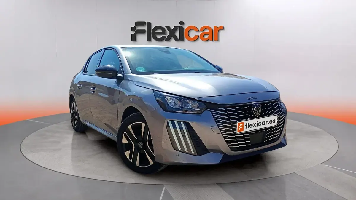 Usado Peugeot 208 Allure 101 CV (74 kW) 2025 Utilitario