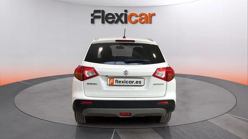 Usado Suzuki Vitara GL 120 CV (88 kW) 2016 Blanco SUV