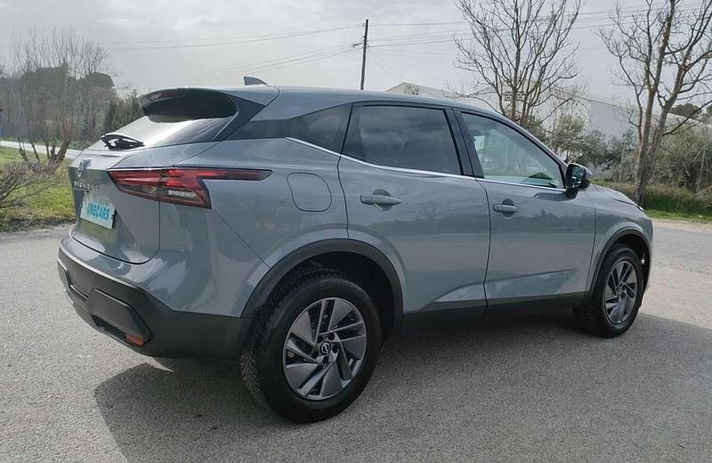 Usado Nissan Qashqai Acenta 158 CV (116 kW) 2023 Gris SUV