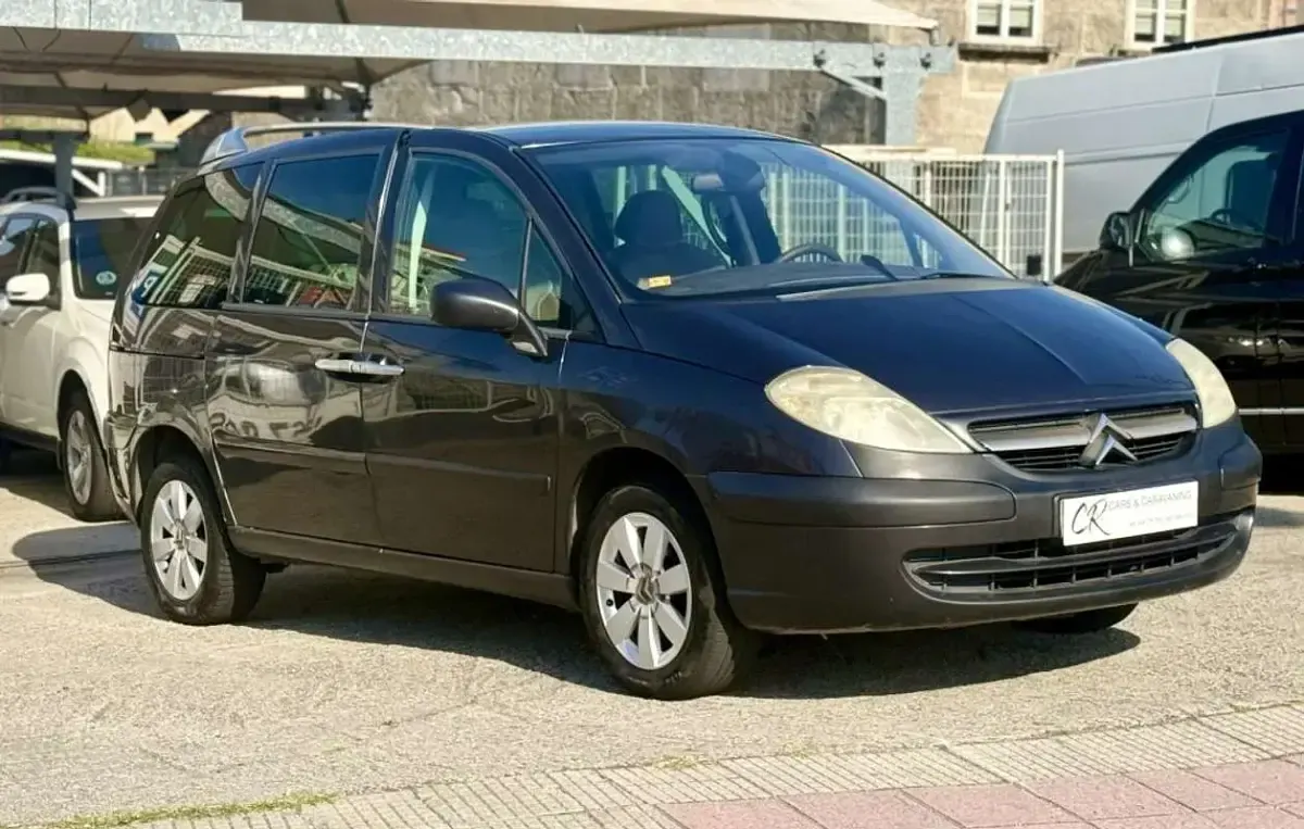 Usado Citroën C8 131 CV (96 kW) 2005 Gris Monovolumen