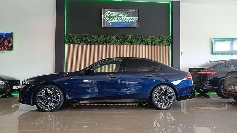 Usado BMW 520 197 CV (144 kW) 2024 Azul Berlina