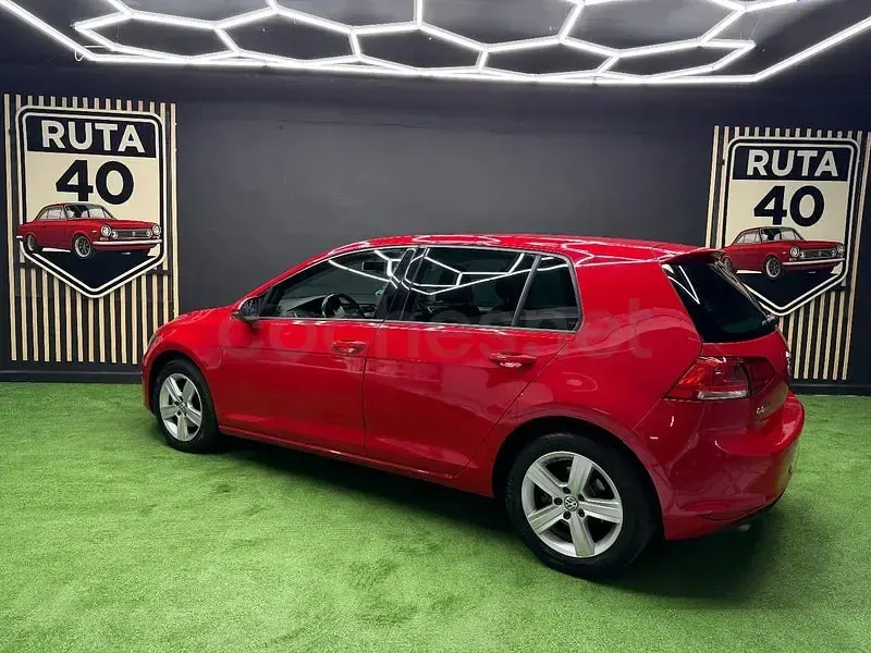 Usado VW Golf VII Advance 125 CV (91 kW) 2016 Rojo Berlina