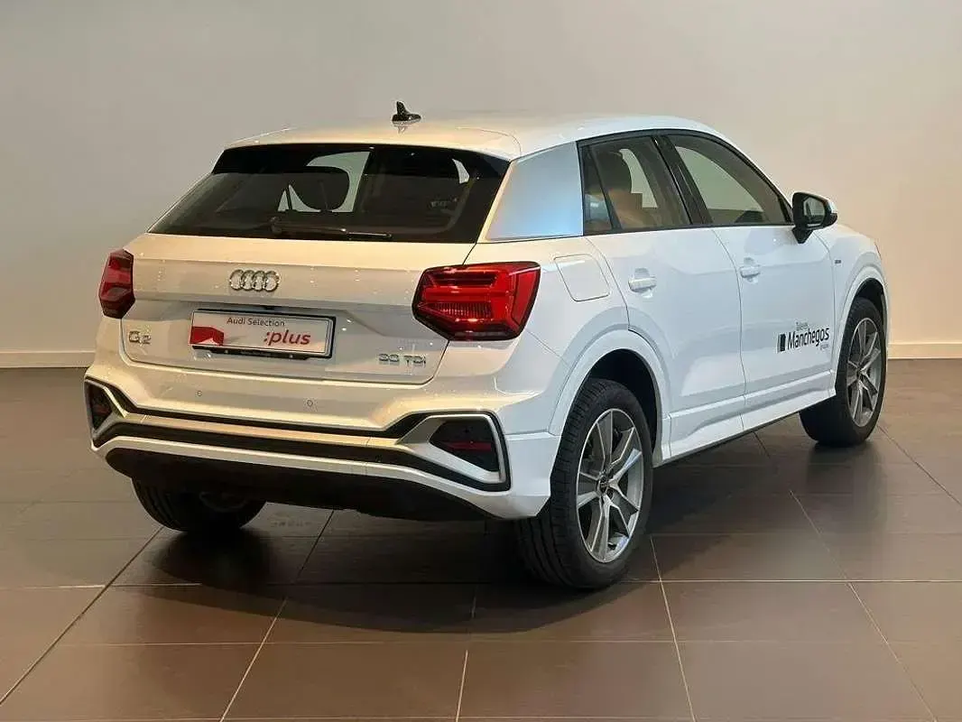Usado Audi Q2 S-Line 116 CV (85 kW) 2025 Blanco SUV