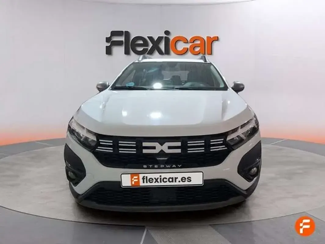 Usado Dacia Sandero Essentiel 91 CV (66 kW) 2023 Blanco Utilitario