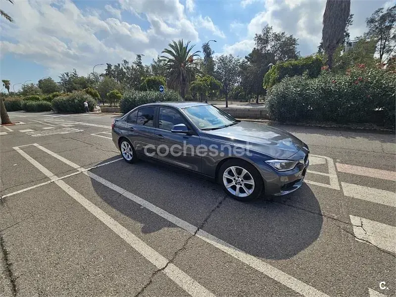Usado BMW 320 184 CV (135 kW) 2013 Gris / plata Berlina