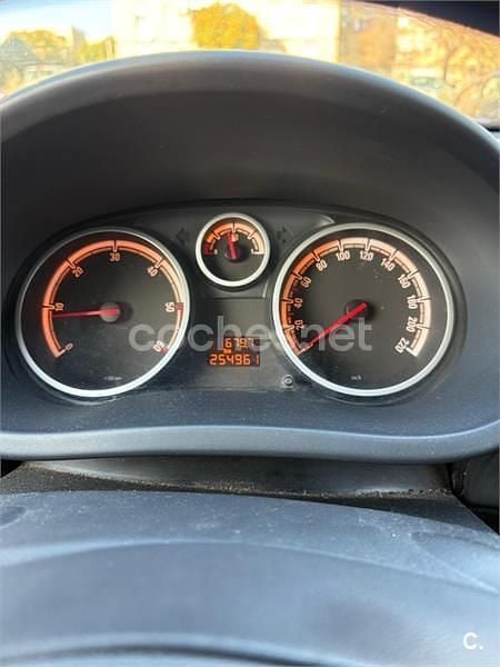 Usado Opel Corsa Sport 75 CV (55 kW) 2008 Gris / plata Berlina