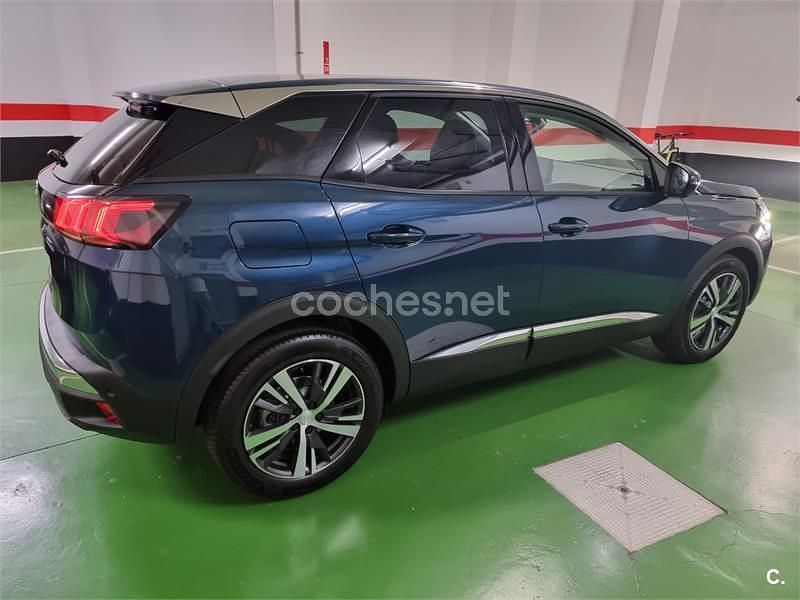 Usado Peugeot 3008 Allure 130 CV (95 kW) 2022 Azul SUV
