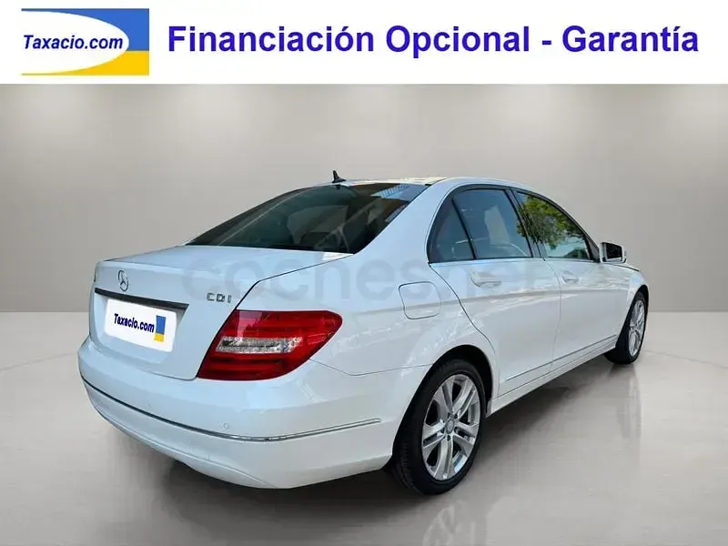 Usado Mercedes C200 Elegance 136 CV (100 kW) 2012 Blanco Berlina