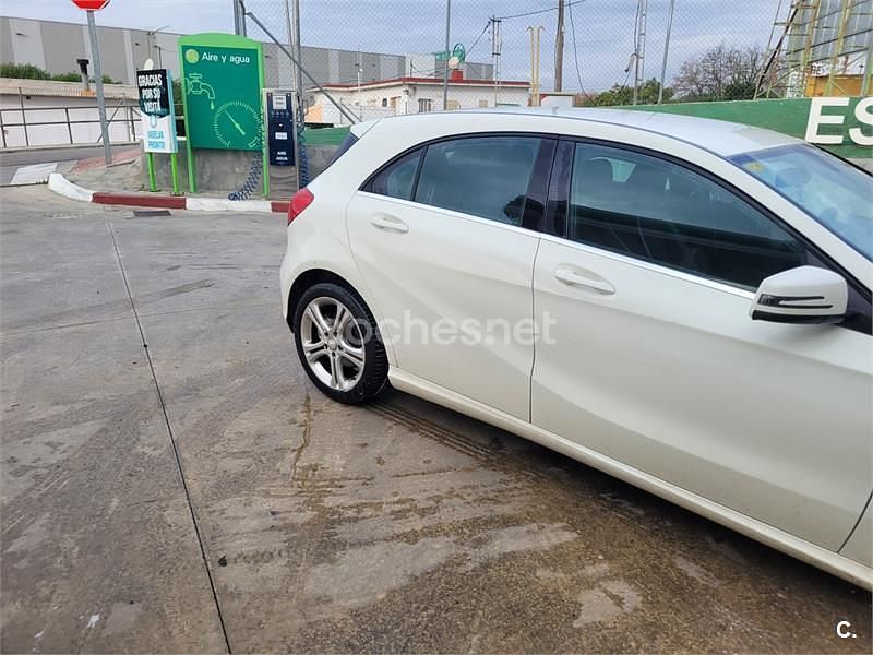 Usado Mercedes A200 Urban 136 CV (100 kW) 2013 Blanco Berlina