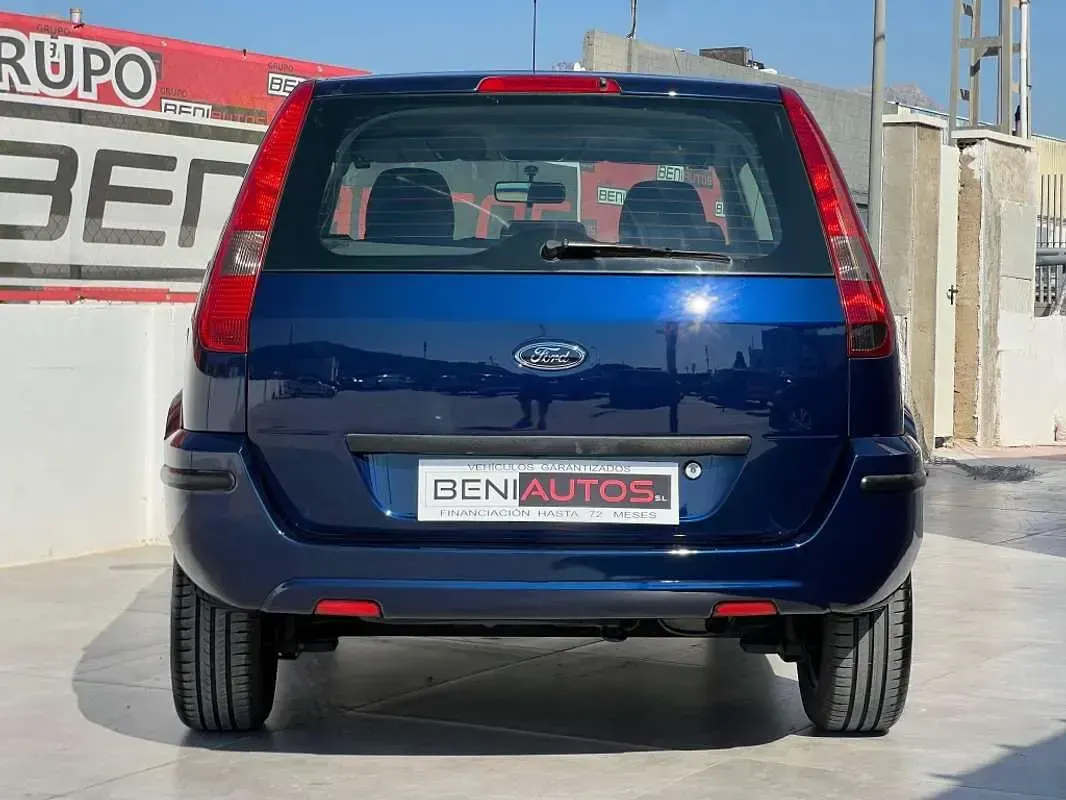 Usado Ford Fusion 68 CV (50 kW) 2003 Azul Utilitario