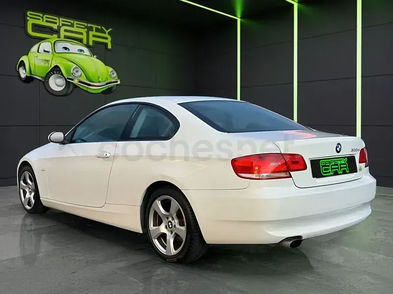 Usado BMW 320 177 CV (130 kW) 2008 Blanco Coupe