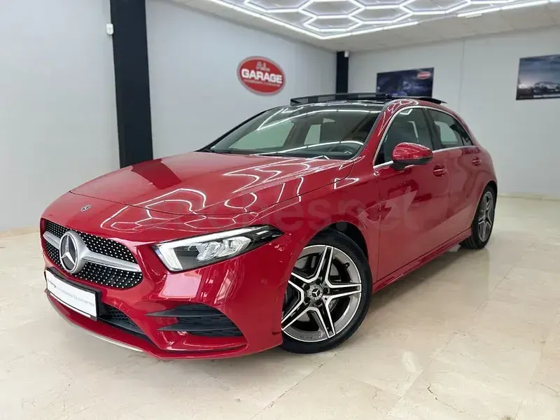 Usado Mercedes A250 224 CV (164 kW) 2019 Gris / plata Berlina