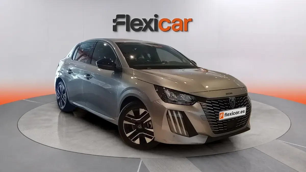 Usado Peugeot 208 Allure 101 CV (74 kW) 2025 Utilitario