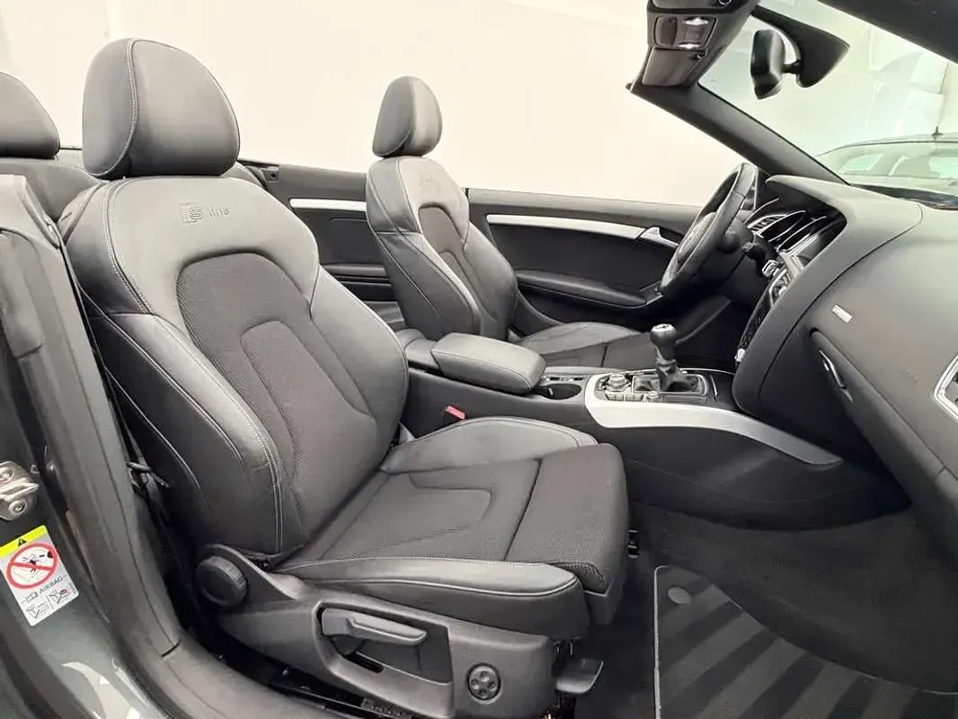 Usado Audi A5 Cabriolet 170 CV (125 kW) 2012 Gris Descapotable