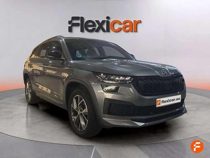 Usado Skoda Kodiaq SportLine 150 CV (110 kW) 2023 Gris SUV