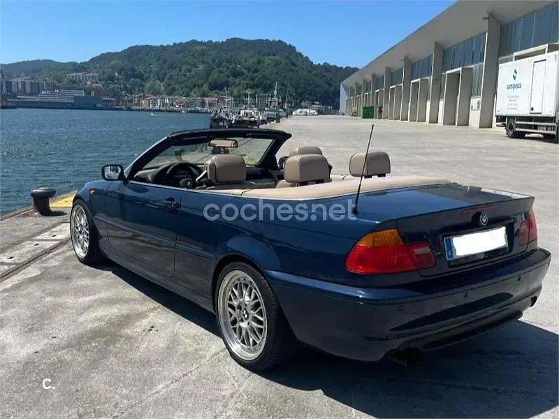Usado BMW 320 Cabriolet 170 CV (125 kW) 2003 Azul Descapotable