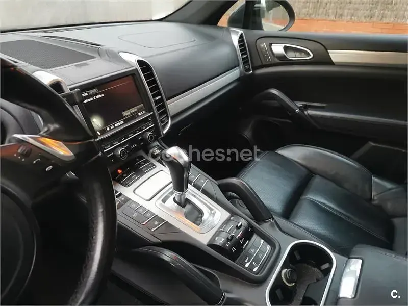 Usado Porsche Cayenne 240 CV (176 kW) 2012 Negro SUV