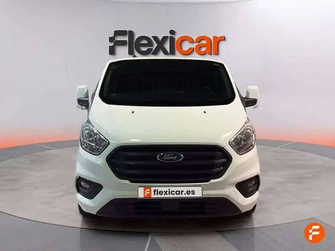 Usado Ford Tourneo Custom Titanium 150 CV (110 kW) 2022 Blanco Van