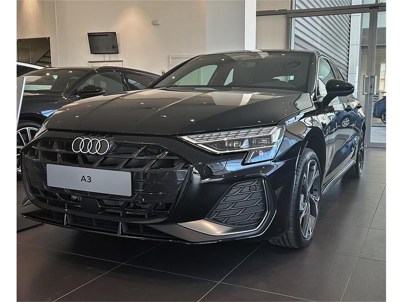 Nuevo Audi A3 S-Line 204 CV (150 kW) 2025 Negro mito Berlina
