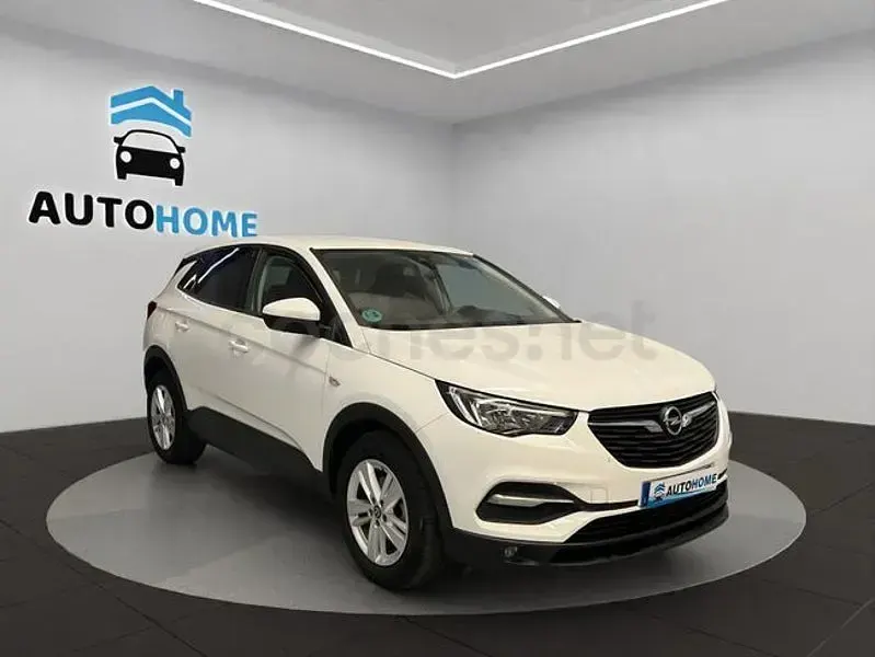 Usado Opel Grandland X Edition 130 CV (95 kW) 2021 Blanco SUV