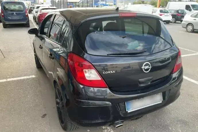 Usado Opel Corsa Color Edition 100 CV (73 kW) 2012 Utilitario