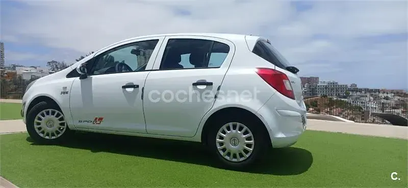 Usado Opel Corsa 85 CV (62 kW) 2011 Blanco Utilitario