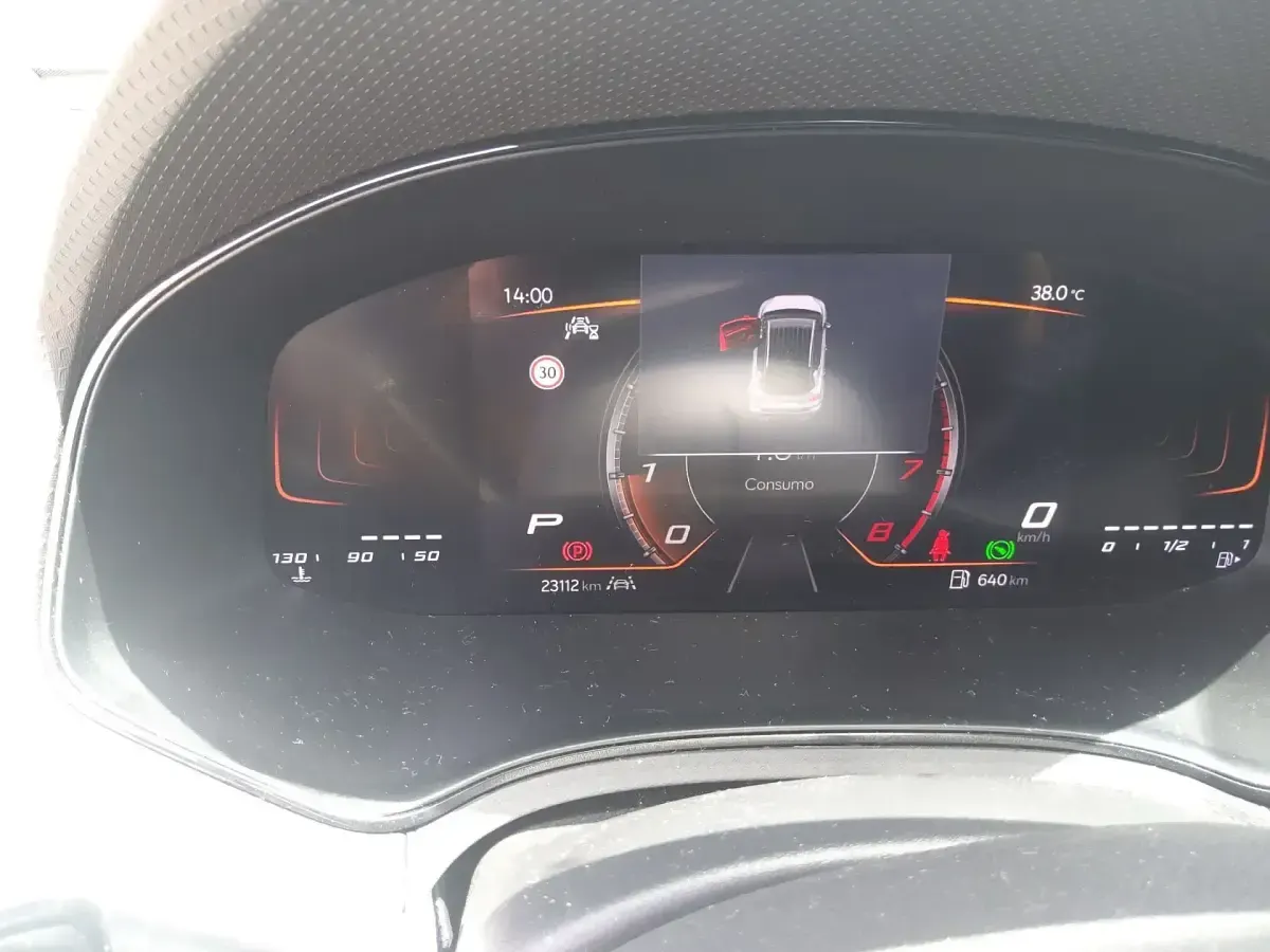Usado Seat Arona Style 115 CV (84 kW) 2025 Rojo SUV