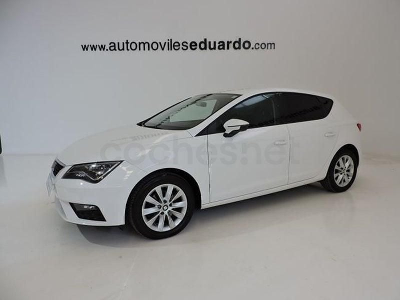 Usado Seat Leon Style 110 CV (80 kW) 2017 Blanco Berlina