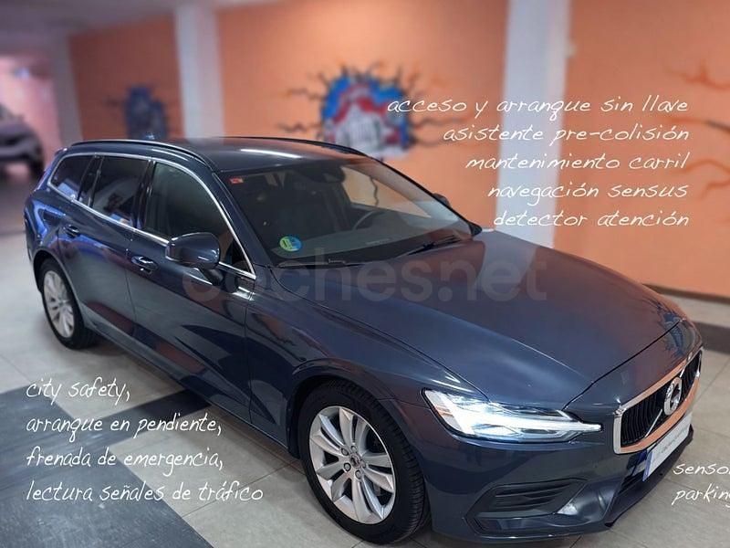 Usado Volvo V60 Momentum 190 CV (139 kW) 2021 Azul Familiar