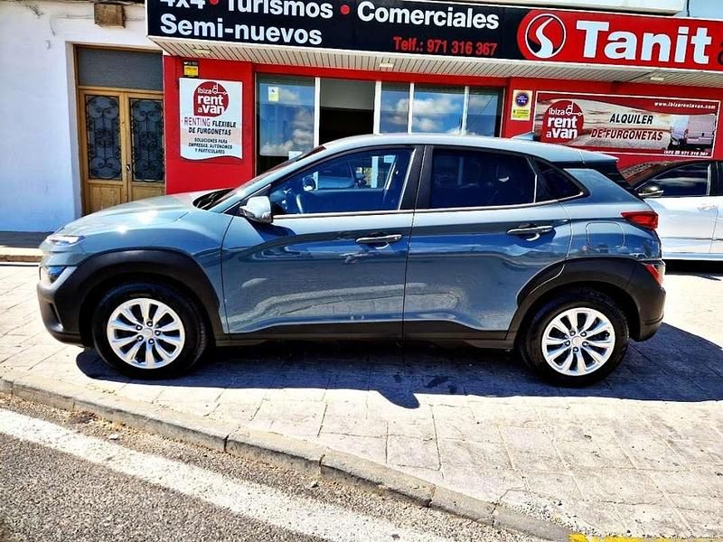 Usado Hyundai Kona 120 CV (88 kW) 2022 Gris SUV