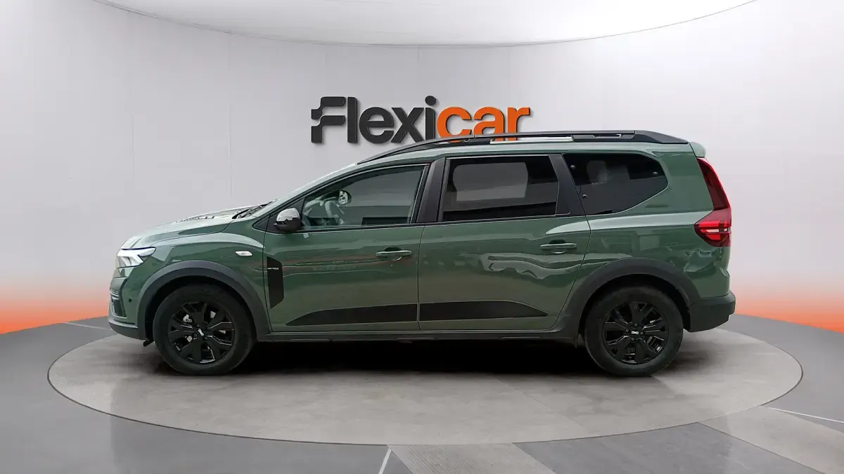 Usado Dacia Jogger Extreme 140 CV (102 kW) 2023 Verde Monovolumen