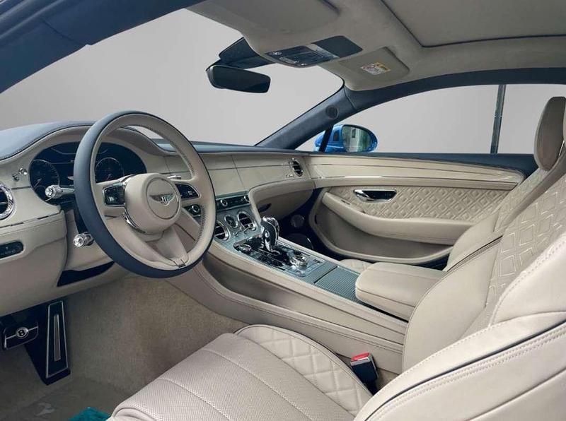 Azul Nuevo 2024 Bentley Continental Berlina | 315.000 € - Imagen 1/3