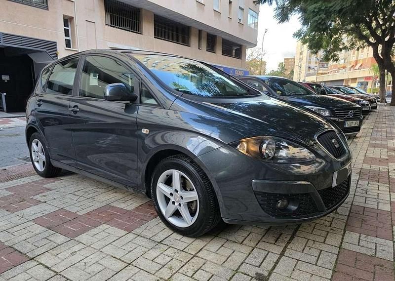Negro Usado 2010 Seat Altea Reference Monovolumen | 5940 € (Precio justo) - Imagen 1/4
