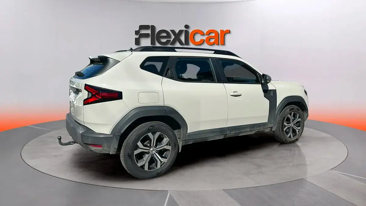 Usado Dacia Duster Essentiel 101 CV (74 kW) 2024 Marrón SUV